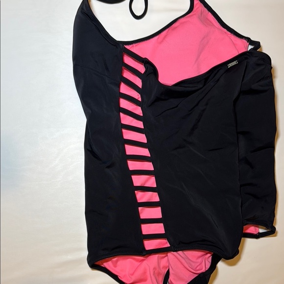 Victoria’s Secret Pink One-Piece Swimsuit Open Sides Halter Size Large - Picture 5 of 10
